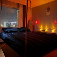 Skanstes Virsotnes Flying Bed Apartment (Skanstes Heights), hotell i Skanste i Riga