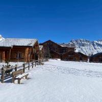 Chalet de 3 chambres a Le Devoluy a 200 m des pistes avec piscine partagee sauna et balcon