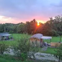 Les Milles Bottes et ses Roulottes: Encausse-les-Thermes şehrinde bir otel