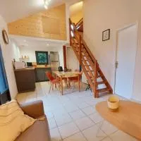 Ô Gîtes des Grands Chênes, hotel in Arquenay