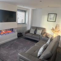 LUXURY Apartment Belfast City Centre overlooking Custom House Sqaure, hotel in Cathedral Quarter, Belfast
