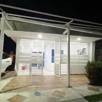 Linda casa en el espinal tolima、エスピナルのホテル