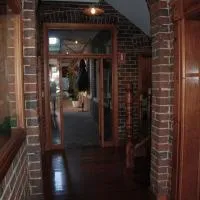 THE FED AND BED TEMORA、TemoraにあるTemora Airport - TEMの周辺ホテル