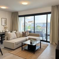 Phaedrus Living: White Hills Suites City View, hotel cerca de Aeropuerto de Ercan - ECN, Aglantzia