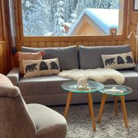 Meribel Centre La Chaudanne - ski in and out apartment - 3 bedrooms - 1 min to main ski lifts and 5 min to center of Meribel - newly renovated in Oct 2023 - Chalet l'Épervière
