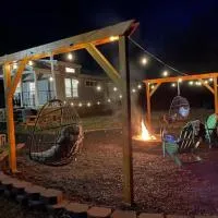 Charming Tiny Home! Close to Oxford, Sardis Lake, Safari Animal Zoo, hotel en Sardis