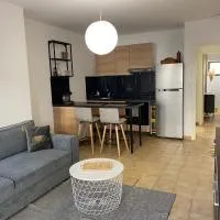 Confortable T2 avec jardin aménagé, khách sạn ở Lézignan-Corbières