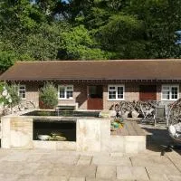 스웨이에 위치한 호텔 The Stables - 2 bed with large garden and hot tub.