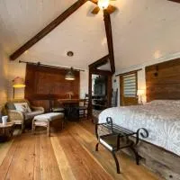 Eco Lodge Bûcheron Bergère, hotel em Ormstown