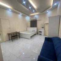 Private Studio Room, hotel near Bateen Airport - AZI, Abu Dhabi