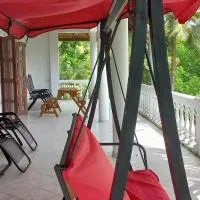Shanon Lake Villa Surf Lodge, hôtel à Midigama-Est