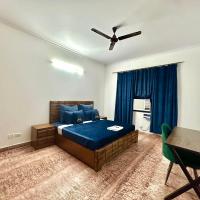 spacious 4 bhk with hall and kitchen near Medanta
