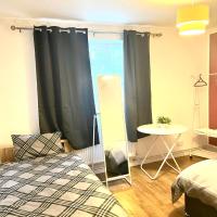 Large room with two bed in central london