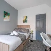 *Rb12s* For your most relaxed & Cosy stay + Free Parking + Free Fast WiFi *, ξενοδοχείο σε Headingley