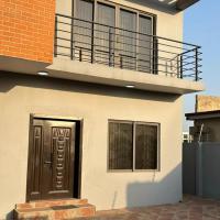 Ghana City Luxe 3 beds & 5 baths House with backup Solar Power