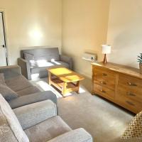 Two bed flat in popular York Rd