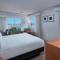 Courtyard by Marriott Nassau Downtown/Junkanoo Beach, hotelli kohteessa Nassau