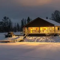 Holiday House "Brūklenes", hotel a Talsi