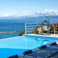 Pangolas Apartments Paxos, hotel v destinaci Longós