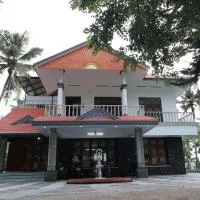 Ocean Queen Palace Poovar, hotel di Pūvār