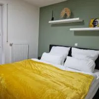 Cozy Apartment: Design Superior Suite Zentral - Küche - Balkon，克洛彭堡的飯店
