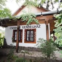 Cserhát Guesthouse, viešbutis mieste Felsőtold