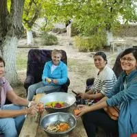 Kuldosh`s homestay in Majrum village, hotel sa Madzherum