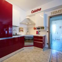 Wissam's Red Kitchen Apartment