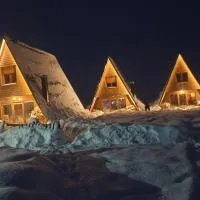 Three Houses, hotel en Žabljak