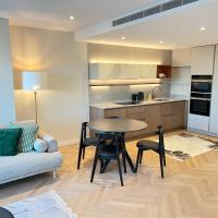 2 Bedroom Modern Family Flat-Apartment Fulham London, hotel sa Fulham, London