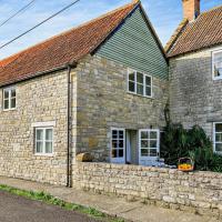 1 Bed in Castle Cary POLOC, hotel near RAF Yeovilton - YEO, West Camel