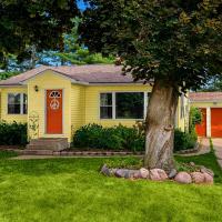 French Island Home Whot Tub, Kayak, Lake View, hotel near La Crosse Municipal Airport - LSE, La Crosse