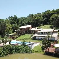 Village Du Lac Hotel, hotell i Pomerode