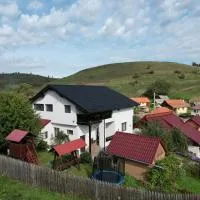 Cazare la Mitică, hotelli kohteessa Subcetate