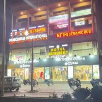 Hotel Md Residency، فندق في أناند