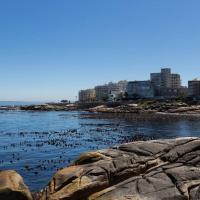 Modern & Luxurious Seaside Apartment, hotel di Bantry Bay, Cape Town