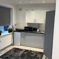 Modern studio flat in Romford, ξενοδοχείο σε Havering atte Bower