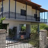 Pavlos House, Hotel in Asfáka