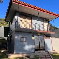 Villazul 2: Poás şehrinde bir otel