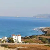 Pearl Villas Apolakkia - Beach Front Villas with Private Pool, hotel v destinaci Apolakkiá