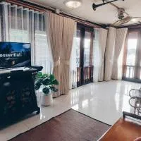 Green Riverside Homestay, hotel v mestu Phra Nakhon Si Ayutthaya