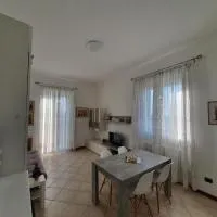 Appartamento in stazione Parabiago Piano 2, hotel u gradu Parabjago