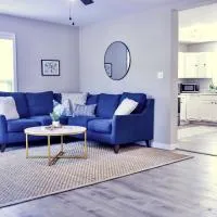 Sleeps 12! 5 BDRM-2 Kings,3 Queens-Deck & Patio-Mins to PI & Beaufort, hotel a Port Royal