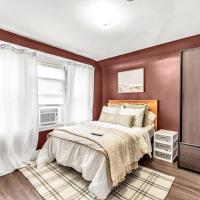 Bedroom walking distance to Yale Bridgeport Hospital, hotel near Igor I. Sikorsky Memorial Airport - BDR, Bridgeport