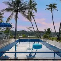 Aqua Vista Riverview by StayVista - Private Pool, hotelli Kochissa