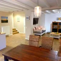 Ferienwohnungen Arp "Beach House" mit Terrasse und Parkplatz, hotel em Itzehoe