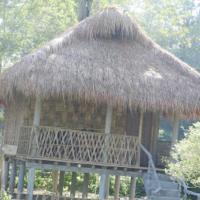 Ayang Okum River Bank Bamboo Cottage Kaibortta Gaon, hotel berdekatan Lilabari (North Lakhimpur) Airport - IXI, Nagargaon