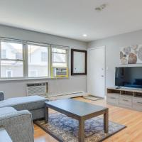 Chicago Vacation Rental Condo 11 Mi to Downtown, מלון ב-Rogers Park, שיקגו