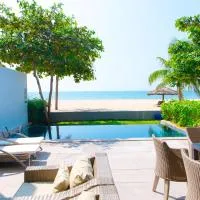 Beachfront Villa 4 Bedrooms Sanctuary Ho Tram Resort, hotelli kohteessa Thuận Biên