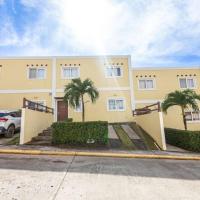 Spotless 3 BRs house w/ pool, отель рядом с аэропортом Международный аэропорт Роатан Хуан Мануэль Гальвес - RTB в городе Роатан